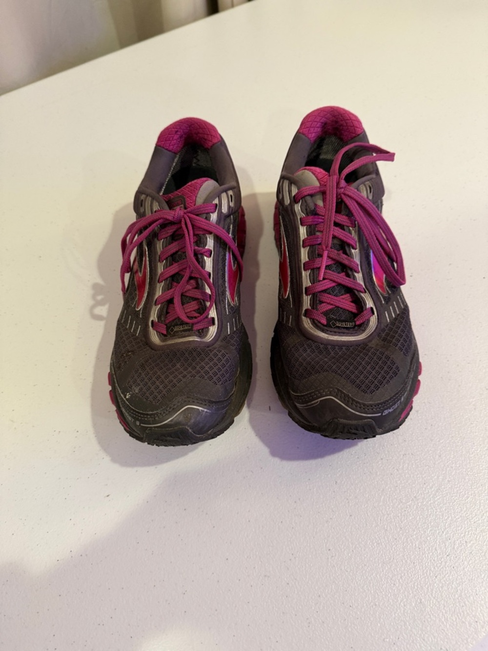 Brooks Women's Gray and Pink Running Sneakers